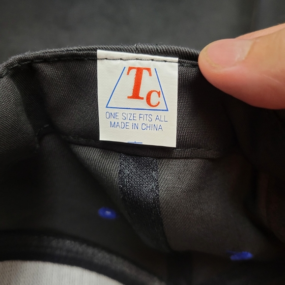 Signed sparkle carwash shirt - Picture 2 of 4